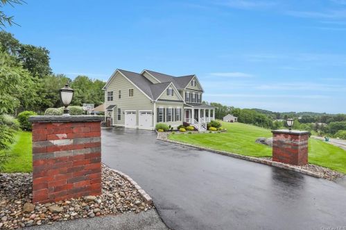 15 Cameron Ct, Marlborough, NY 12542-5181