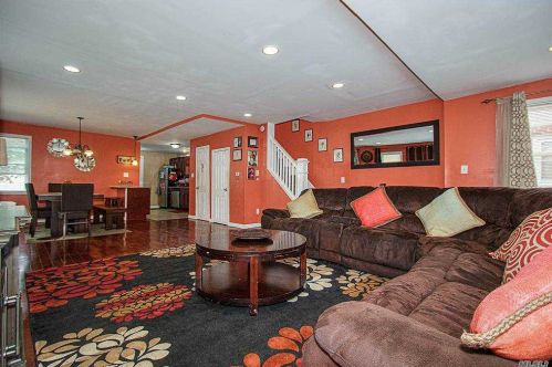 114-30 207th St, Jamaica, NY 11411-2236