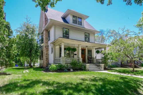880 Ashland Ave, Saint Paul, MN 55104-7013