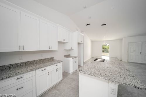 3206 40 St, Lehigh Acres FL 33976-4637 exterior