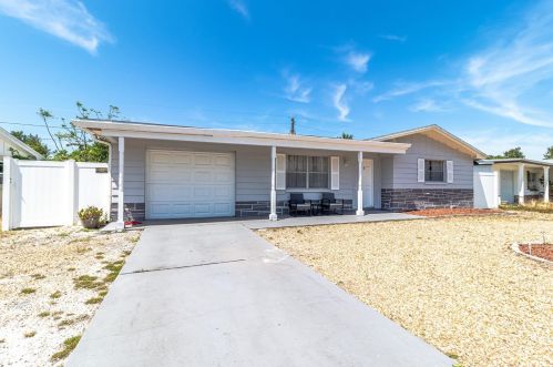3609 Kingsbury Dr, Tarpon Springs, FL 34691-1418