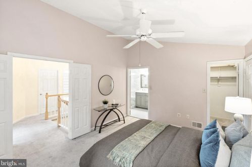 7223 Olde Lantern Way, Springfield VA  22152-3568 exterior