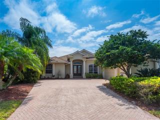 7406 Palmer Glen Cir, Sarasota, FL 34240-7822