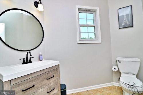 59 Brighton Pl, Charles Town WV  25414-2584 exterior