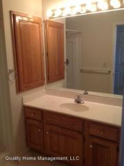 2902 Russel Ct, Manhattan KS  66502-4496 exterior