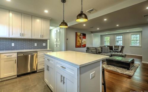 53 Fairfield St, Milford CT  06460-5149 exterior