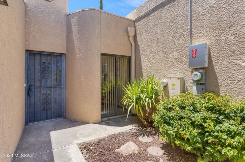 3641 Forgeus Ave, Tucson, AZ 85716-1055