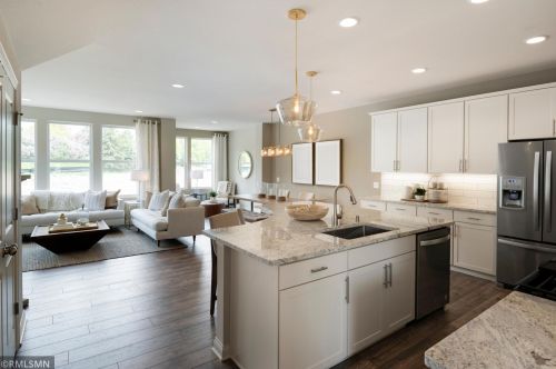 11337 Brookview Rd, Saint Paul, MN 55129-9241