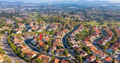 1365 Beringer Ln, Vista, CA 92081-5315