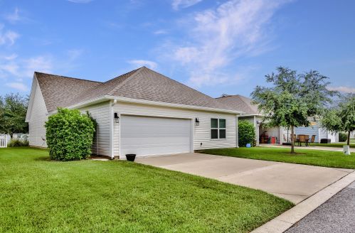380 Fanny Ann Way, Freeport, FL 32439