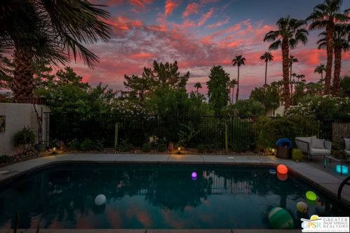 4 Vista Loma Dr, Rancho Mirage CA  92270-2959 exterior