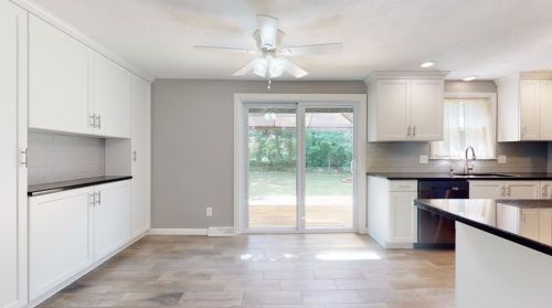 13 Larchmont Dr, Coventry RI exterior