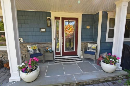 6 Thunderbird Ct, Shoreham, NY 11786-2307