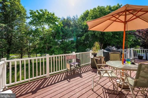 10 Birmingham Dr, Columbus NJ  08022-2342 exterior