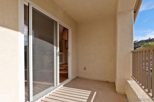 10426 Scripps Poway Pkwy, San Diego CA 92131-5141 exterior