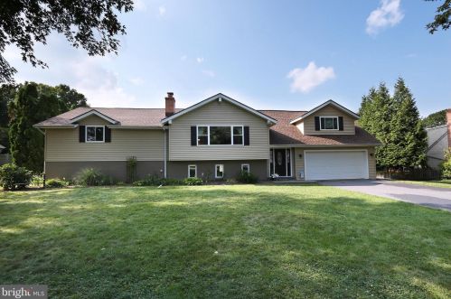445 Teddy Ave, Lancaster, PA 17601-3650