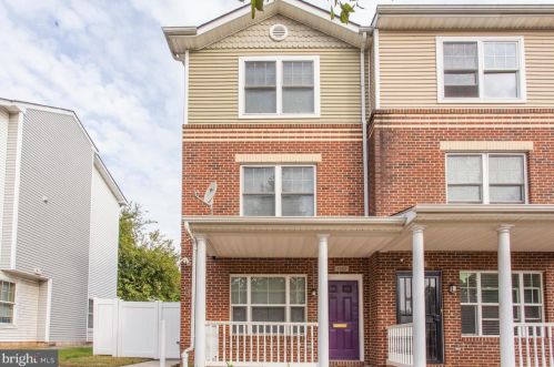 3923 Aspen St, Philadelphia, PA 19104-1639