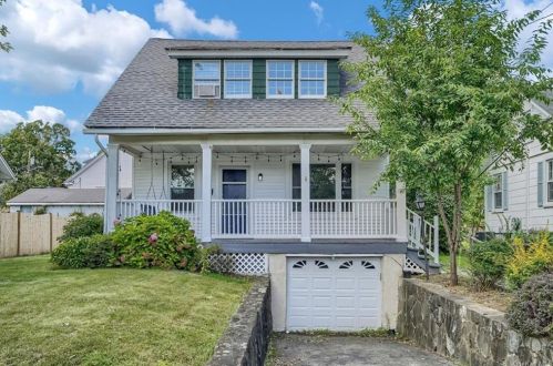 16 Grand St, Cornwall, NY 12518-1412