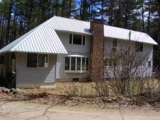 8 Flansburg Ln, Hadley, NY 12835-1722