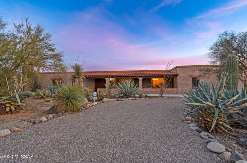 2125 Camino La Zorrela, Tucson, AZ 85718-3015