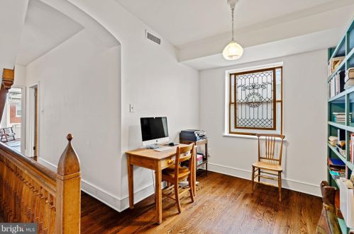 1708 Green St, Philadelphia PA 19130-7023 exterior