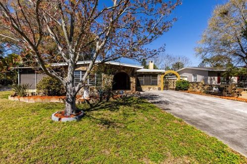 6423 34th Ave, Saint Petersburg, FL 33710-2442