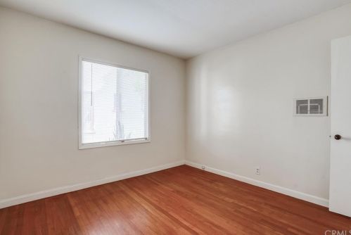 70 Roycroft Ave, Long Beach CA  90814-1822 exterior