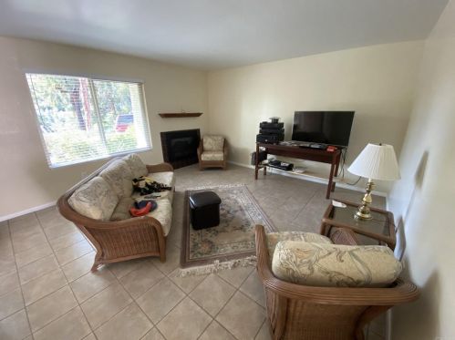 3706 Yale Dr, Oceanside, CA 92056-4104