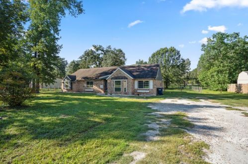 37435 High Meadow Dr, Magnolia, TX 77354-5431
