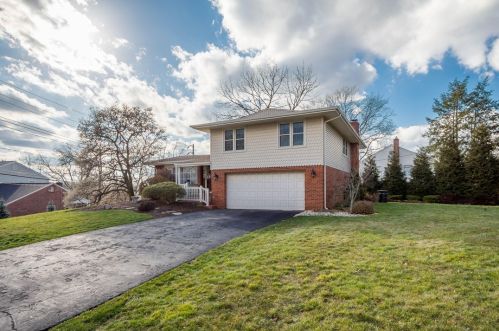 1812 Tragone Dr, Pittsburgh, PA 15241-2665