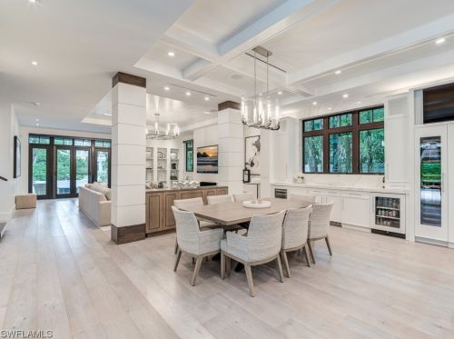 336 1st Ave, Naples FL  34102-5905 exterior