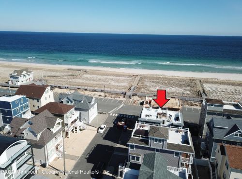 5 Fort Ave, Pelican Island, NJ 08751-1512