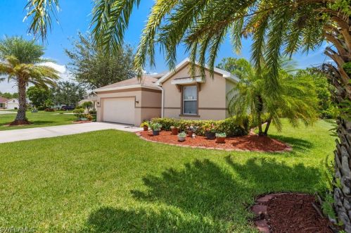 18341 Pine Nut Ct, Lehigh Acres, FL 33972-7507