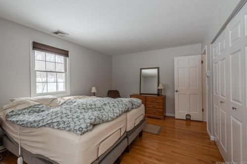 56 Great Ring Rd, Sandy Hook CT 06482-1605 exterior