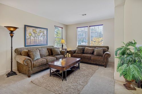 2073 Wyndham Way, Lodi CA  95242-4807 exterior