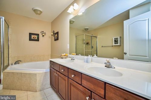 15120 Lilywood Ln, Haymarket VA  20169-6248 exterior