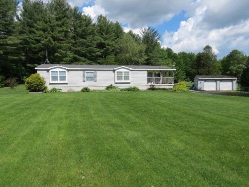 488 Star Rd, Mooers, NY 12958-3615