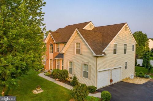 277 Timothy Trl, Easton, PA 18040-8469
