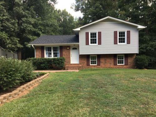 840 Clearwater Dr, Sanford NC  27330-9002 exterior
