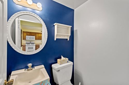 1220 Harvest Ct, Bridgeville PA  15017-1108 exterior