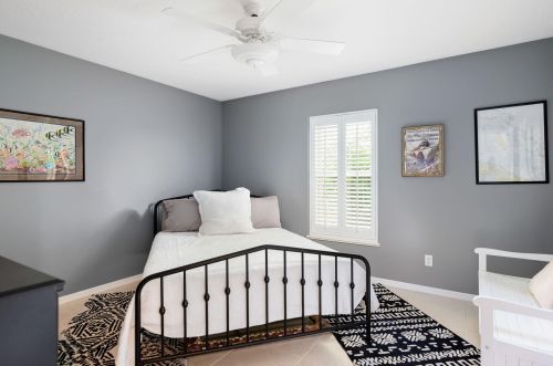 2045 27th Ave, Vero Beach FL  32960-3010 exterior