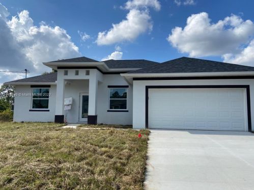 1821 Ridgemoor St, Lehigh Acres, FL 33972-1102