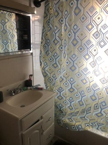 462 Springfield St, Chicopee MA 01013-2856 exterior