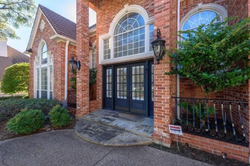 5013 Southern Hills Dr, Frisco TX  75034-6818 exterior