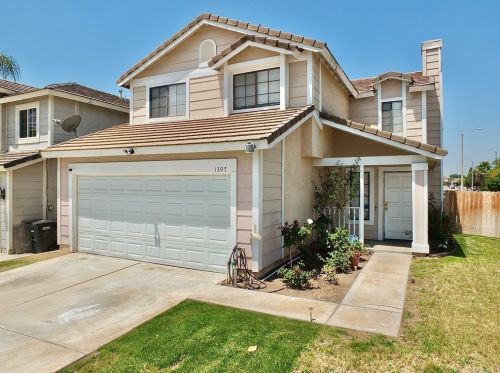 1397 Topsail Ave, Colton, CA 92324-6211