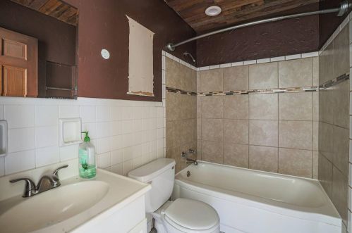 5685 Tall Oaks Dr, Milford OH  45150-2523 exterior