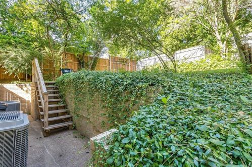 2615 Mccart Ave, Fort Worth TX  76110-2230 exterior