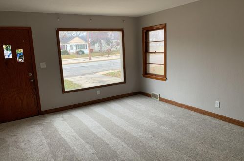 7423 Burleigh St, Milwaukee WI 53210-1031 exterior