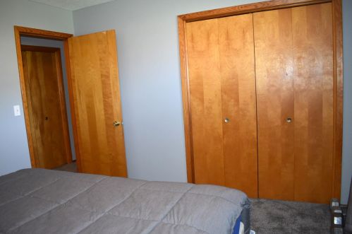 2095 Perkins Dr, Springfield OH 45505-3523 exterior