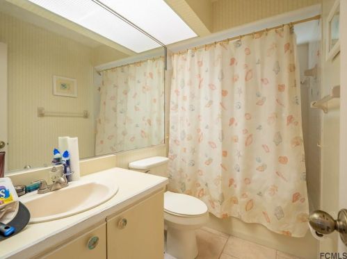 305 Mallard Ln, Daytona Beach FL 32119-8719 exterior